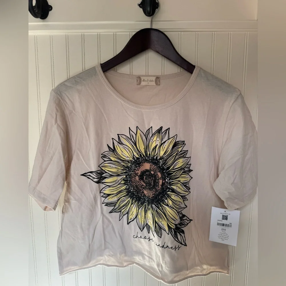 Altar’d State Choose Kindness Cropped Tee Shirt Women’s Small NWT